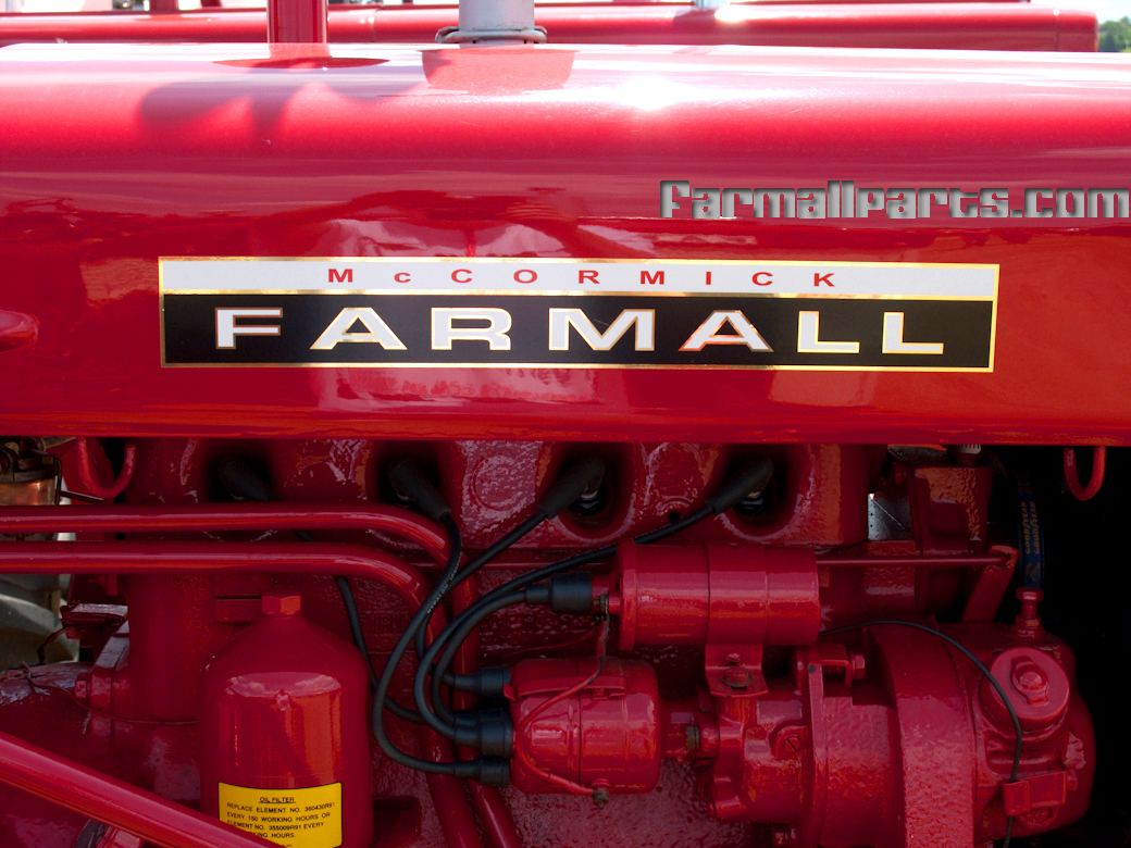 International Harvester Farmall Farmall 140 side